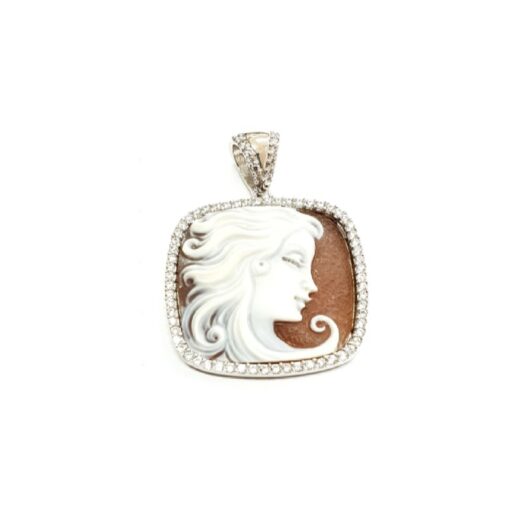 Cameo woman pendant