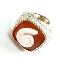 Shell cameo ring