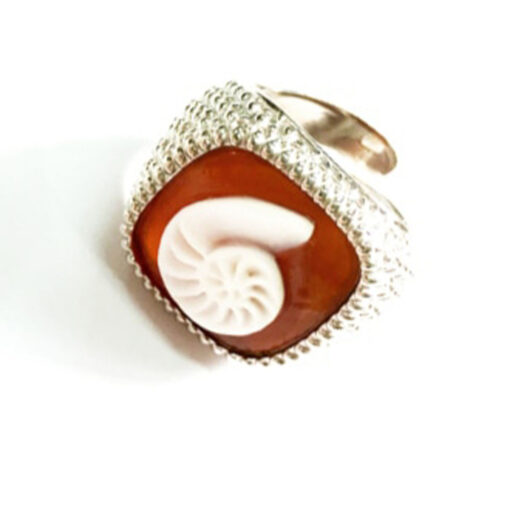 Shell cameo ring