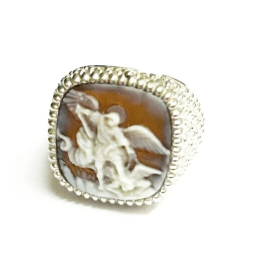 Cameo ring