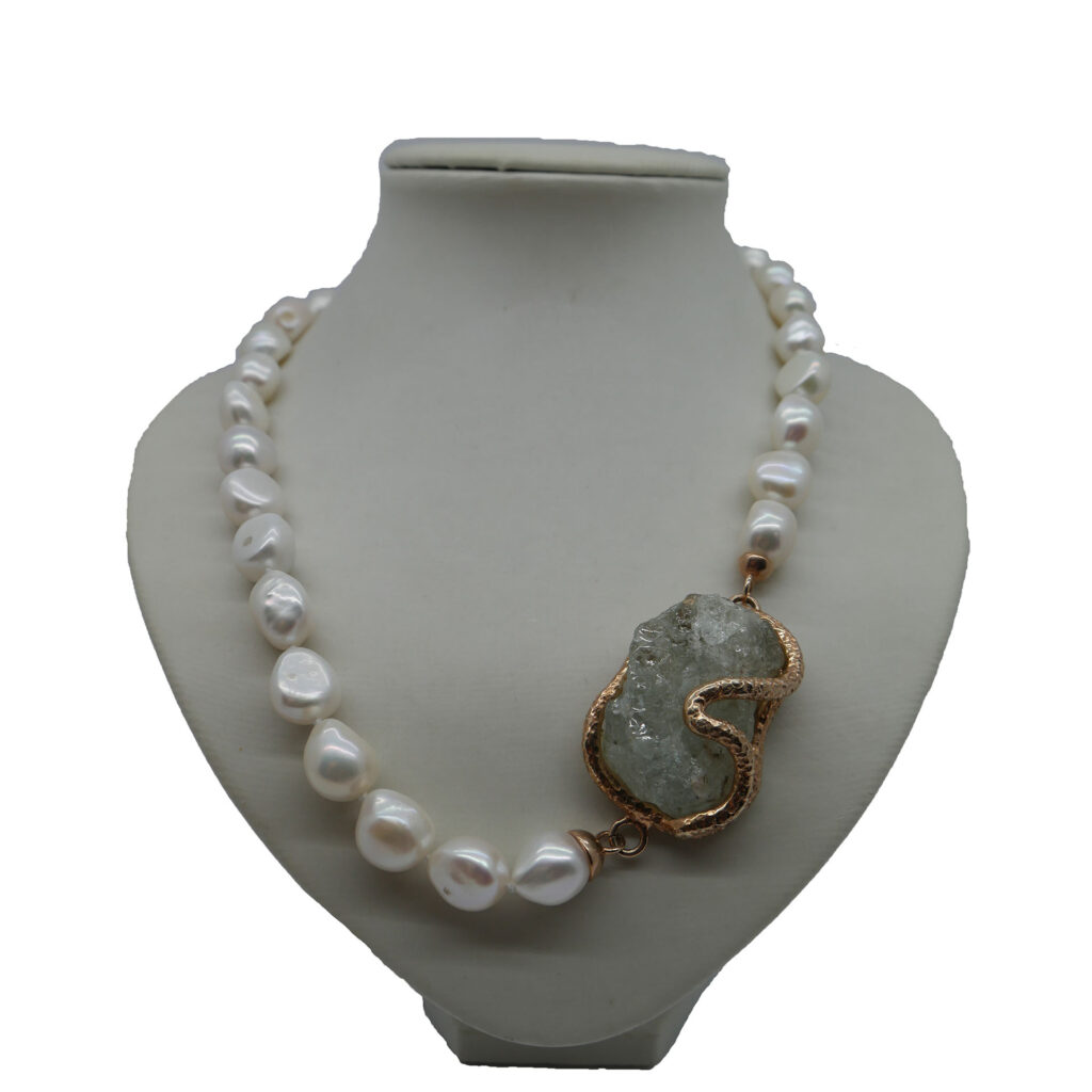 Fresh pearl necklace with aquamarine