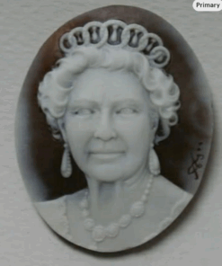 Queen Elizabeth Cameo Pendant, Queen Elizabeth jewel, the queen pendant, jewel of queen , the queen Elizabeth, exclusive jewel Elizabeth II